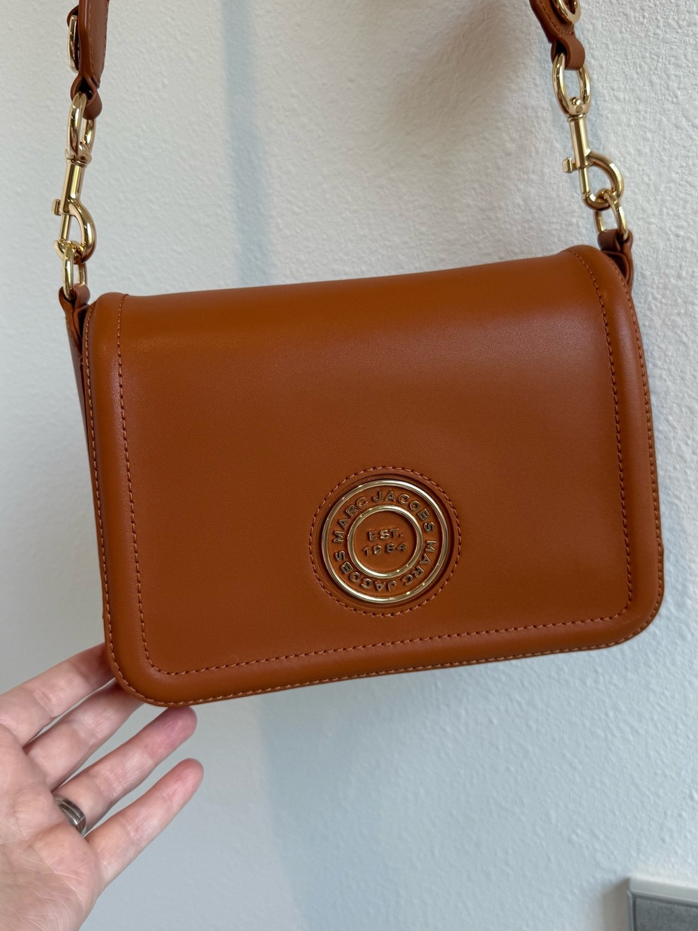 MARC JACOBS Messenger Crossbody
Bag in Smoked Almond - Picture 2 of 15